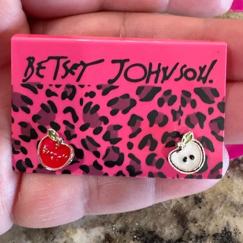 EARRINGS! Betsey Johnson Teacher Appreciation Apple Earrings BNWT